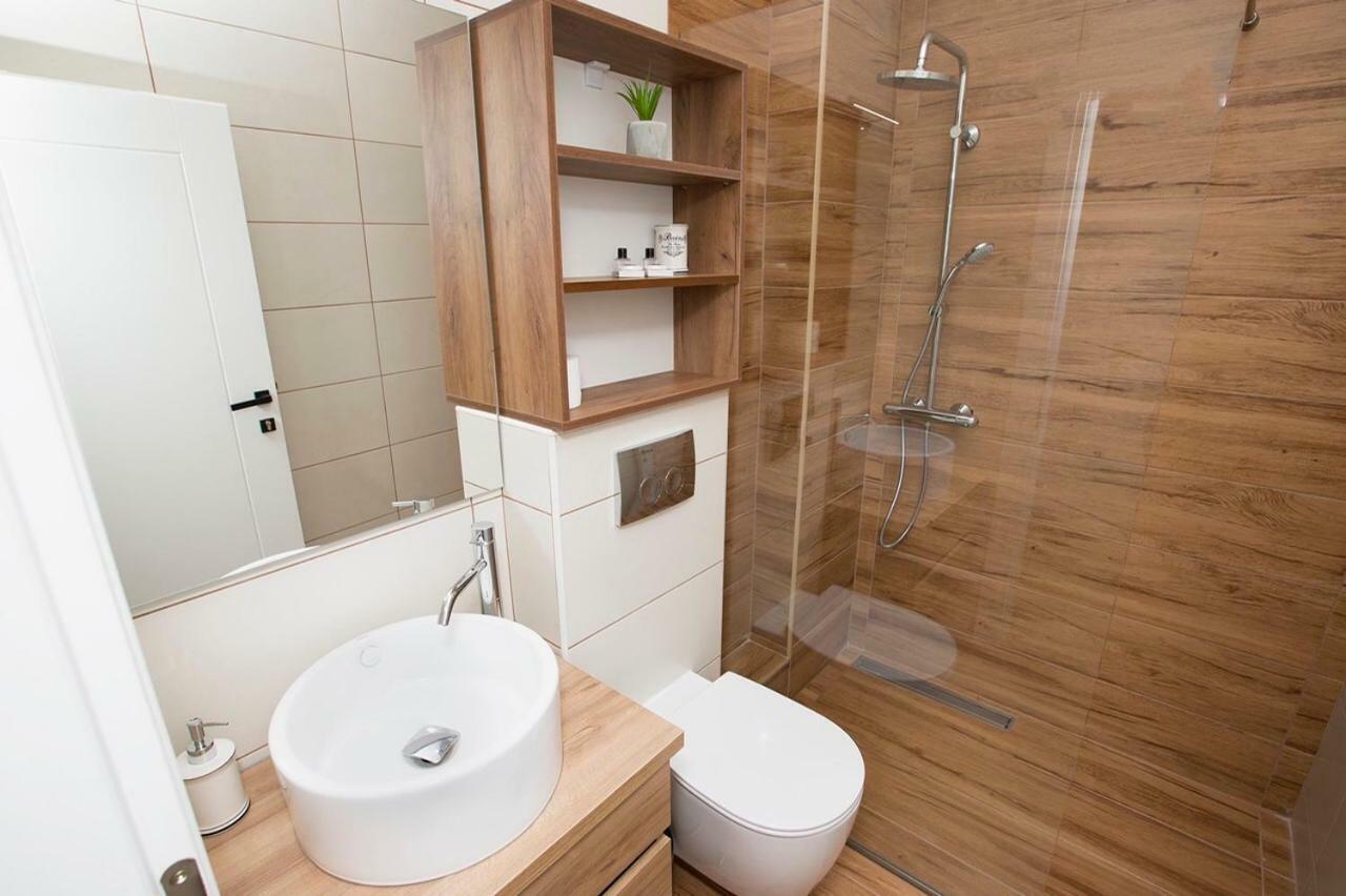 Vacanza, Sea View Appartement *